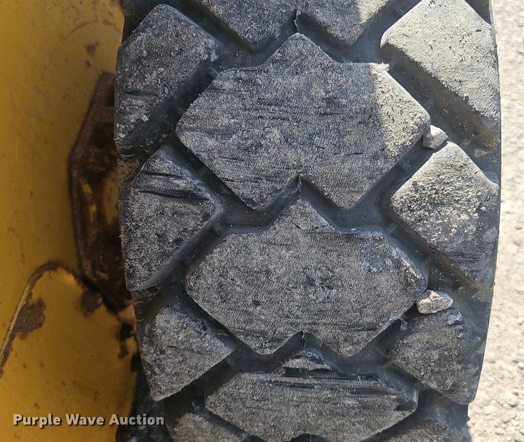 image for item DS4713 2014 John Deere 320E skid steer loader