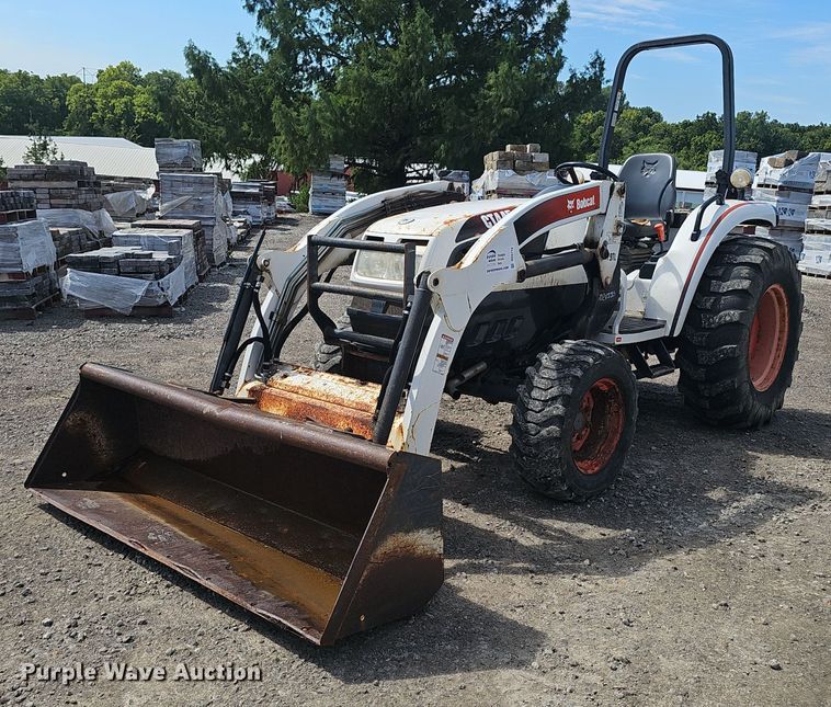 image for item DS4714 Bobcat CT445 MFWD tractor