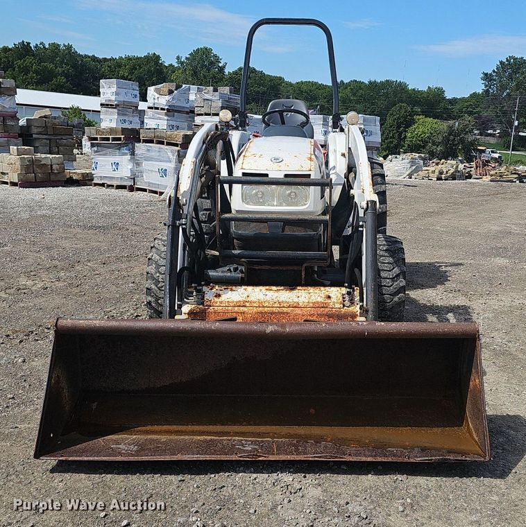 image for item DS4714 Bobcat CT445 MFWD tractor