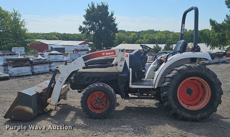 image for item DS4714 Bobcat CT445 MFWD tractor
