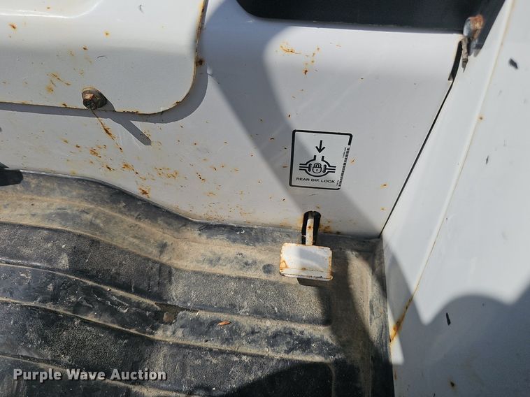 image for item DS4714 Bobcat CT445 MFWD tractor