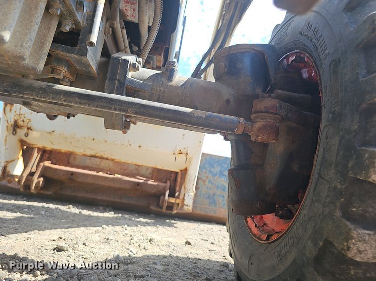 image for item DS4714 Bobcat CT445 MFWD tractor