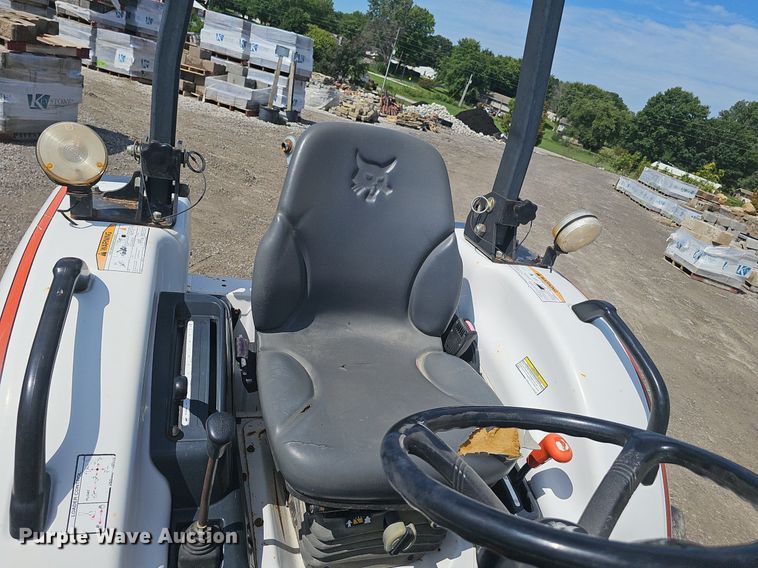 image for item DS4714 Bobcat CT445 MFWD tractor