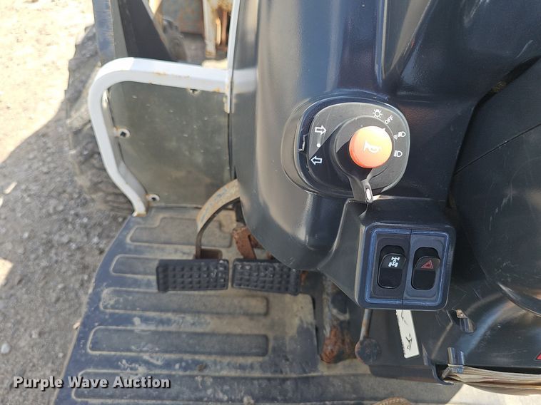 image for item DS4714 Bobcat CT445 MFWD tractor