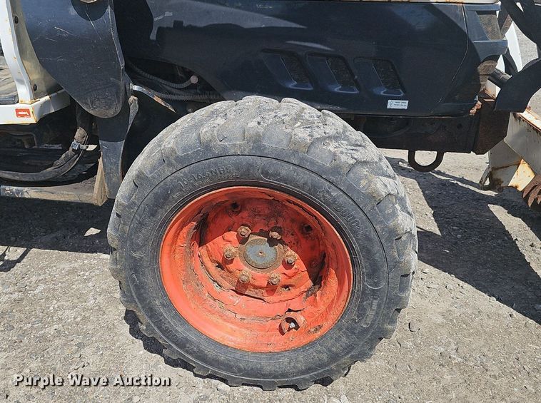 image for item DS4714 Bobcat CT445 MFWD tractor