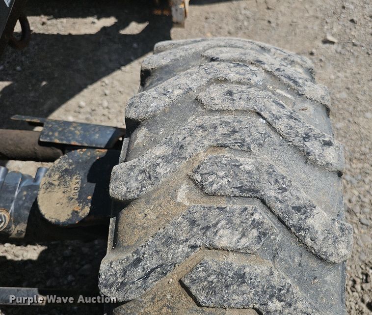 image for item DS4714 Bobcat CT445 MFWD tractor