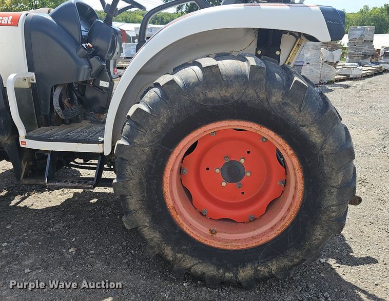 image for item DS4714 Bobcat CT445 MFWD tractor