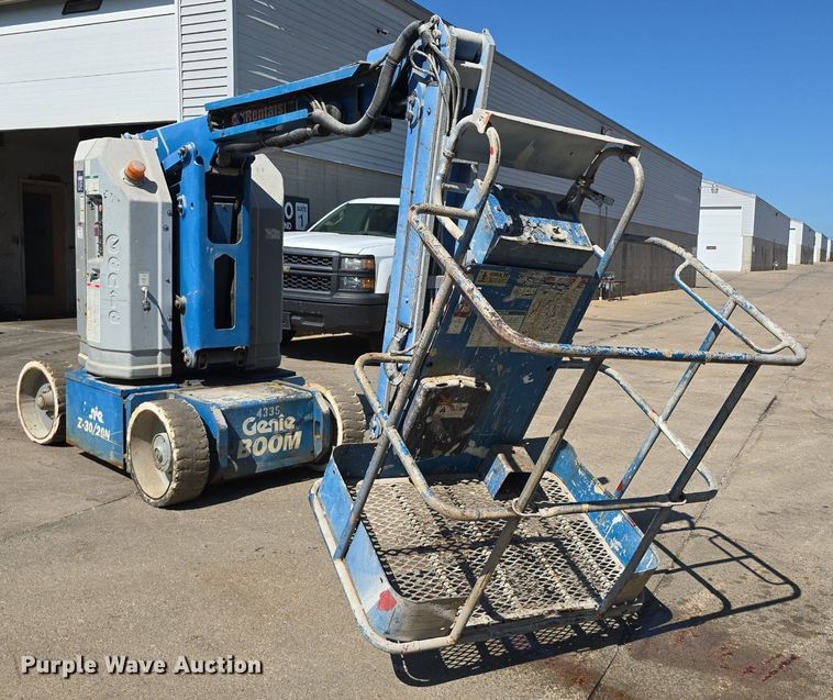 image for item DS4742 2000 Genie Z-30/20N vertical lift