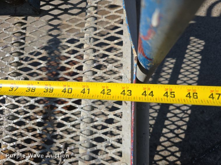 image for item DS4742 2000 Genie Z-30/20N vertical lift