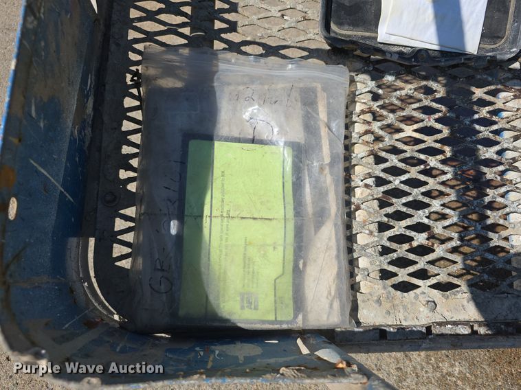 image for item DS4742 2000 Genie Z-30/20N vertical lift