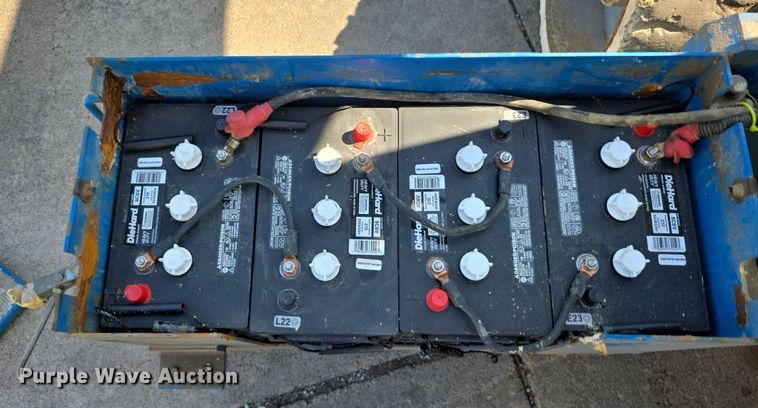 image for item DS4742 2000 Genie Z-30/20N vertical lift