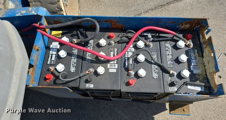 image for item DS4742 2000 Genie Z-30/20N vertical lift