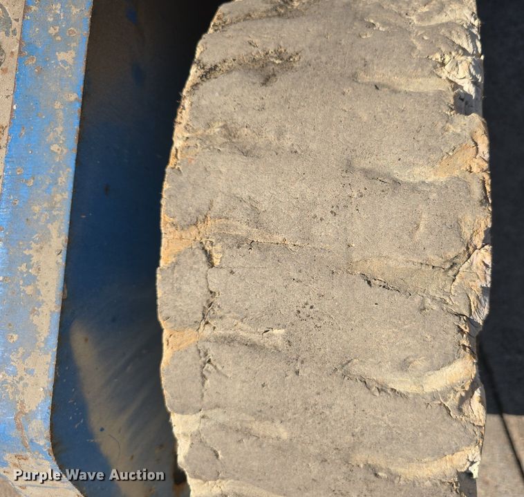 image for item DS4742 2000 Genie Z-30/20N vertical lift