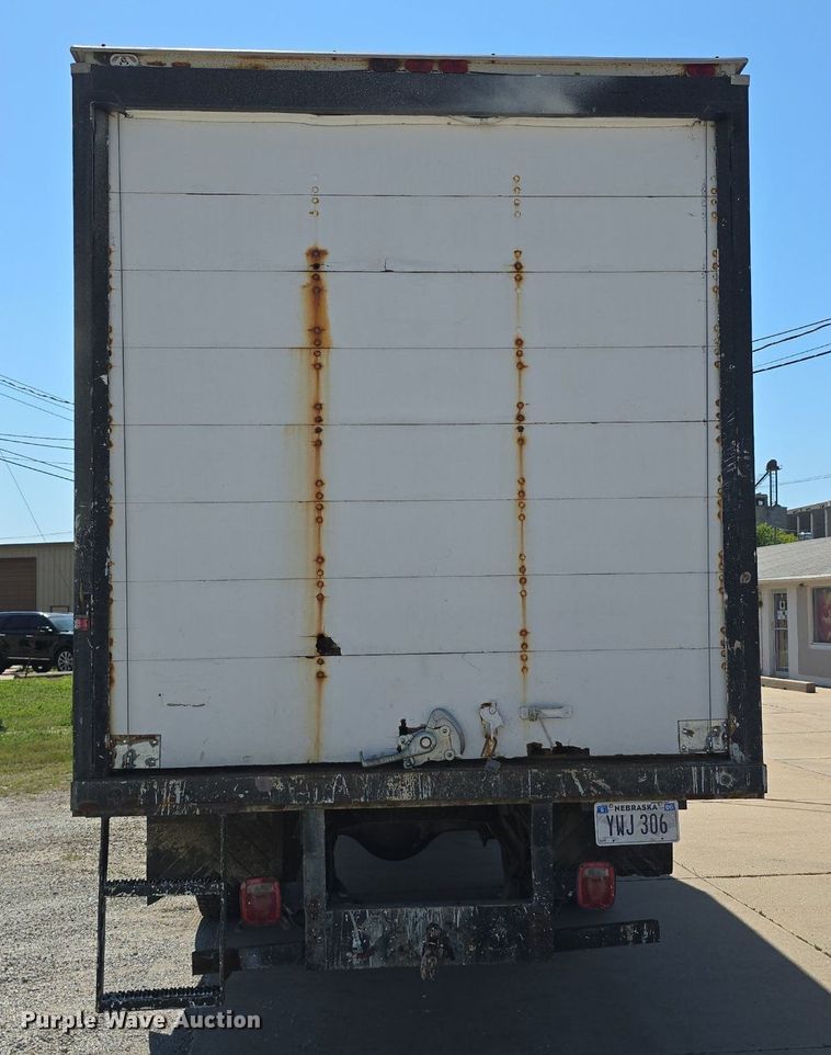 image for item DS4743 2000 GMC C6500 box truck