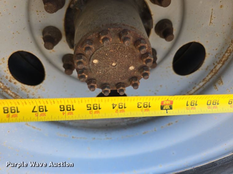 image for item DS4743 2000 GMC C6500 box truck