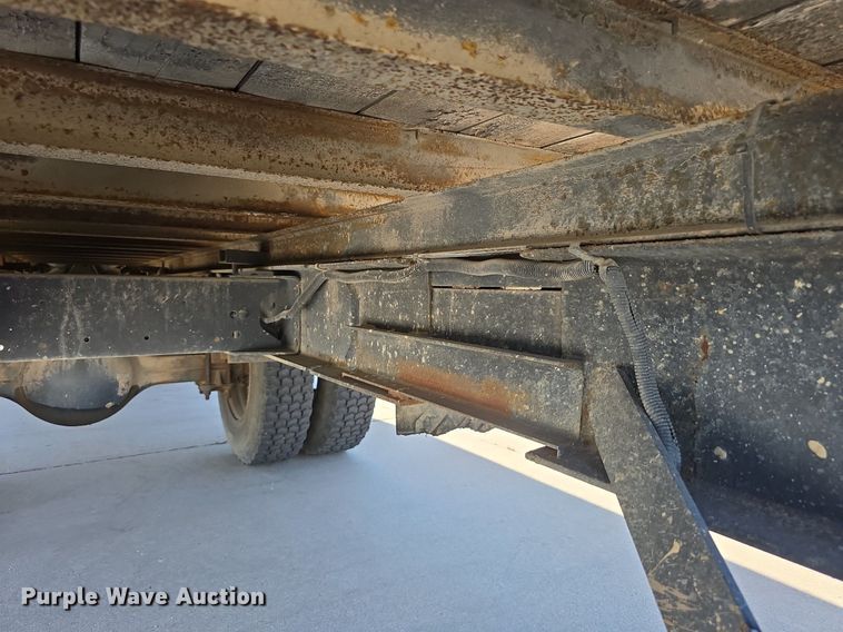 image for item DS4743 2000 GMC C6500 box truck