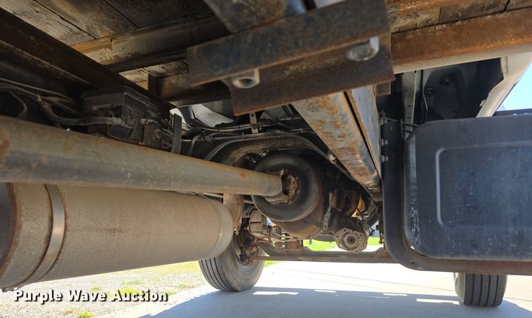 image for item DS4743 2000 GMC C6500 box truck