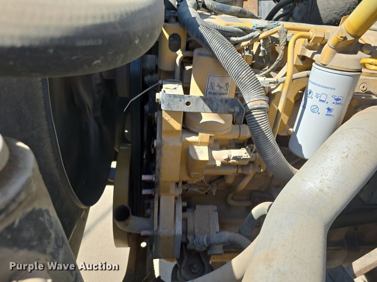 image for item DS4743 2000 GMC C6500 box truck