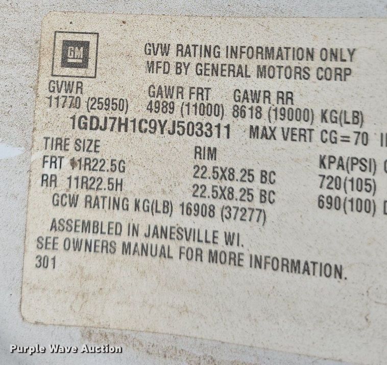 image for item DS4743 2000 GMC C6500 box truck