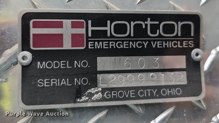 image for item DS4751 2000 International 4700 ambulance