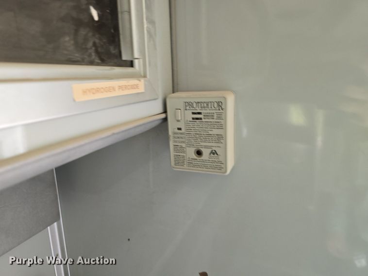 image for item DS4751 2000 International 4700 ambulance