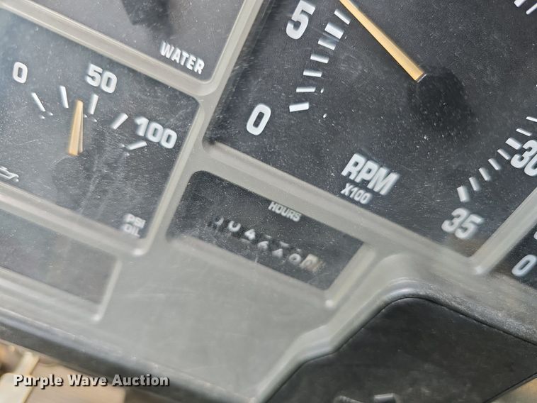 image for item DS4751 2000 International 4700 ambulance