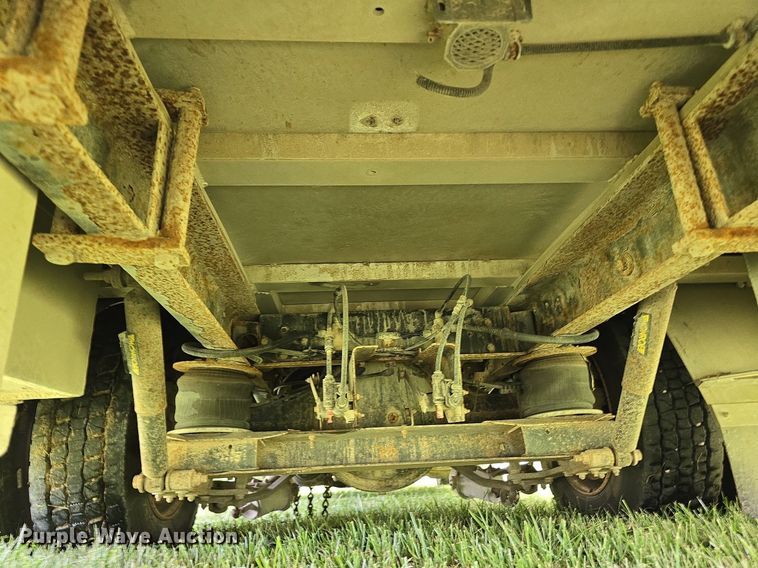 image for item DS4751 2000 International 4700 ambulance