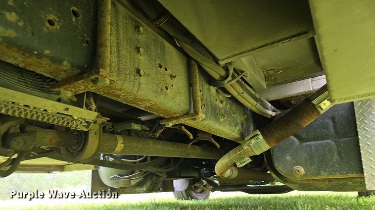 image for item DS4751 2000 International 4700 ambulance