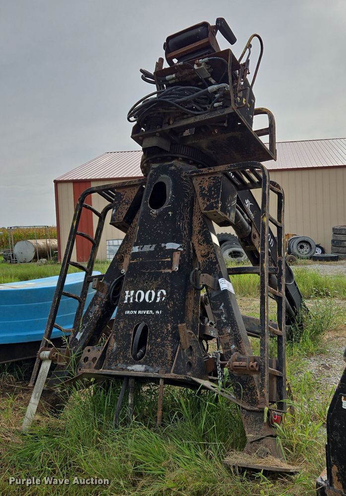 image for item DT7750 Hood 7000 truck mounted grapple 