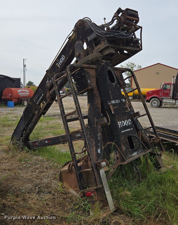 image for item DT7750 Hood 7000 truck mounted grapple 