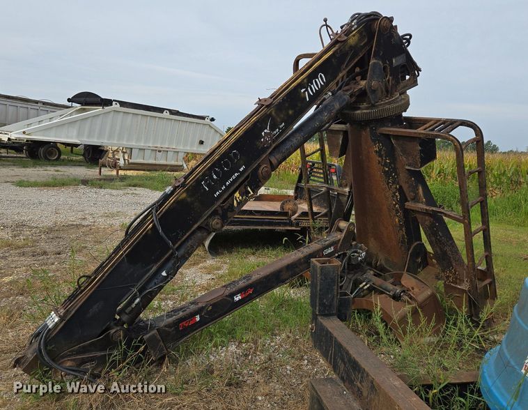 image for item DT7750 Hood 7000 truck mounted grapple 