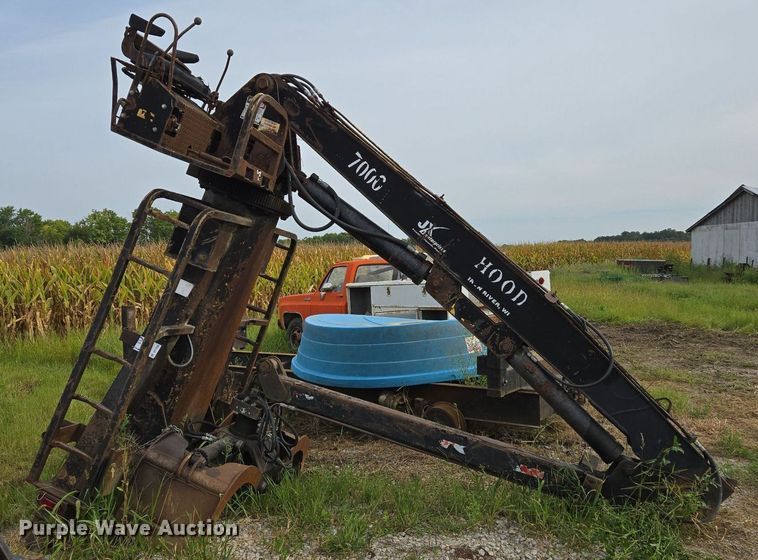 image for item DT7750 Hood 7000 truck mounted grapple 