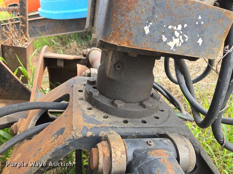 image for item DT7750 Hood 7000 truck mounted grapple 