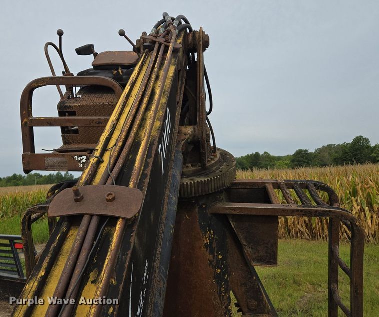 image for item DT7750 Hood 7000 truck mounted grapple 