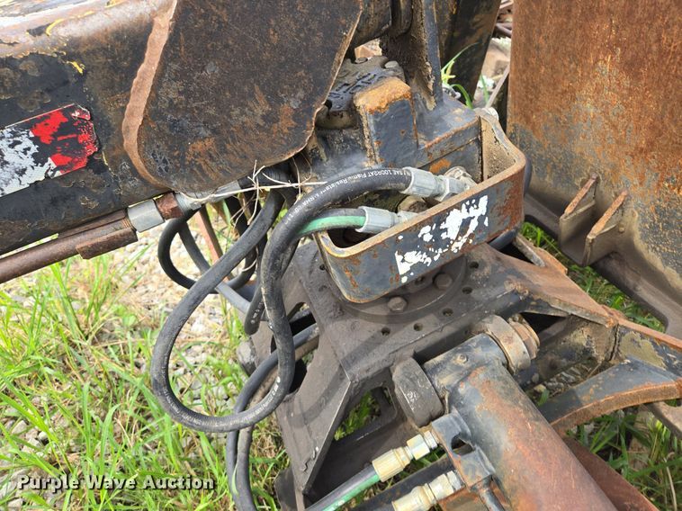 image for item DT7750 Hood 7000 truck mounted grapple 