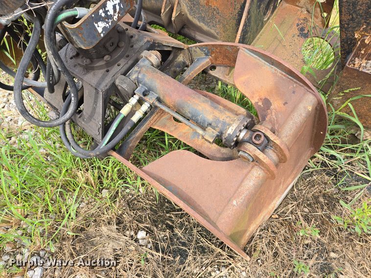 image for item DT7750 Hood 7000 truck mounted grapple 