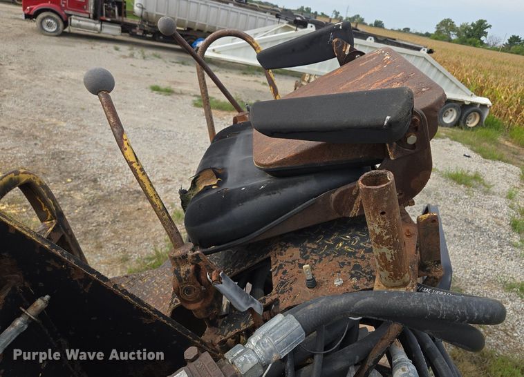 image for item DT7750 Hood 7000 truck mounted grapple 