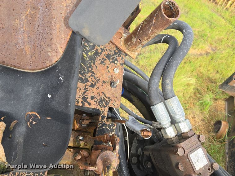 image for item DT7750 Hood 7000 truck mounted grapple 