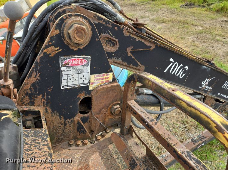 image for item DT7750 Hood 7000 truck mounted grapple 