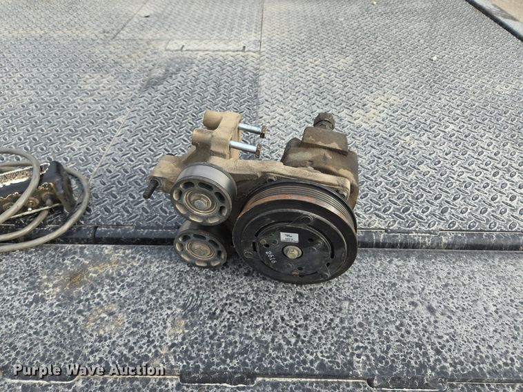 image for item DT7751 Cannonball hydraulic bale bed