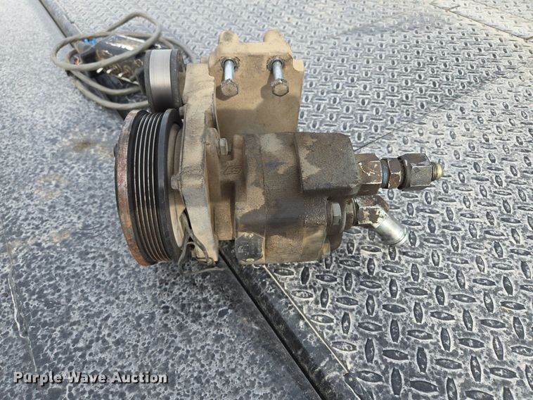 image for item DT7751 Cannonball hydraulic bale bed