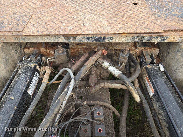 image for item DT7751 Cannonball hydraulic bale bed