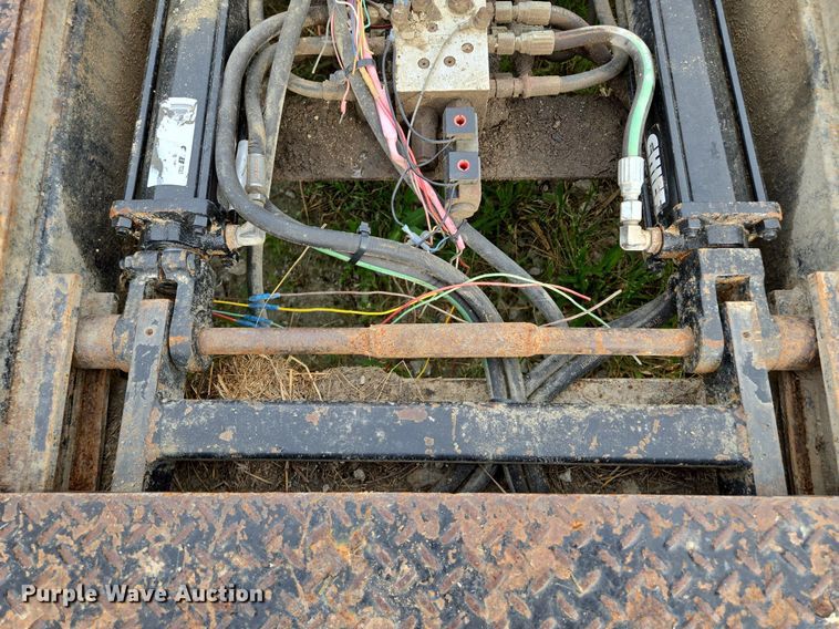 image for item DT7751 Cannonball hydraulic bale bed