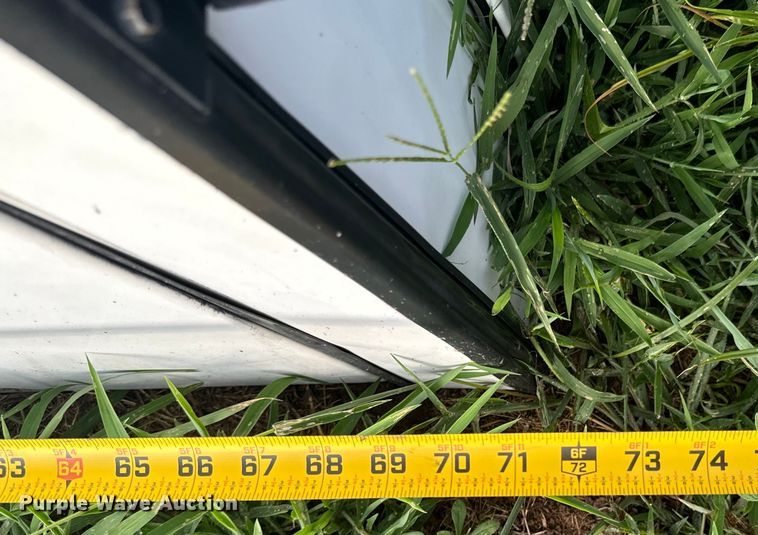 image for item DX1023 Pickup truck topper