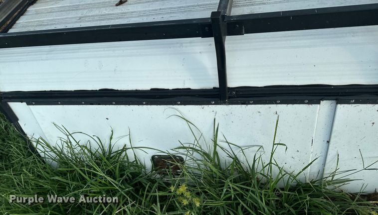 image for item DX1023 Pickup truck topper