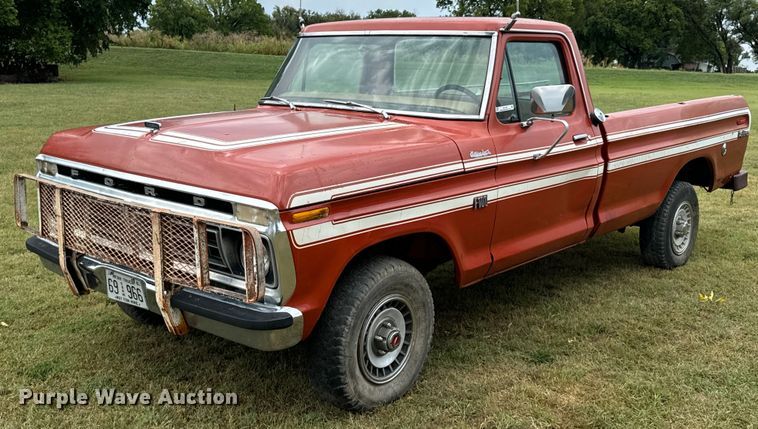 image for item DX1046 1976 Ford F100 pickup truck
