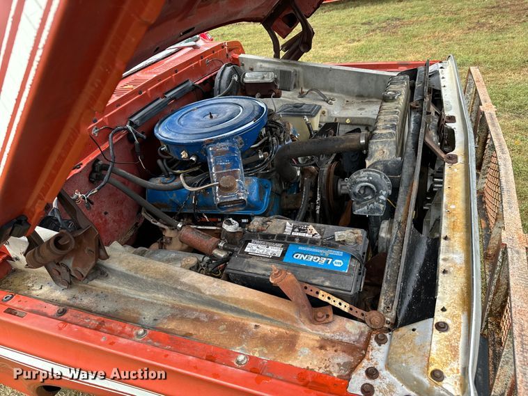 image for item DX1046 1976 Ford F100 pickup truck