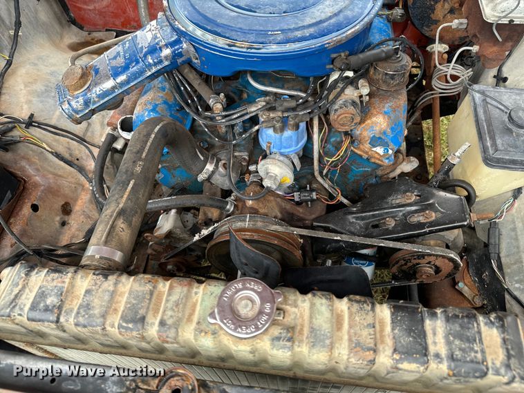 image for item DX1046 1976 Ford F100 pickup truck