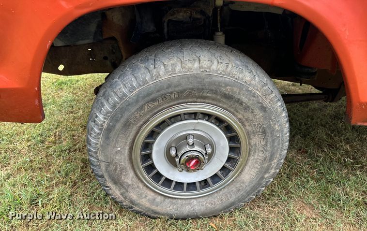 image for item DX1046 1976 Ford F100 pickup truck