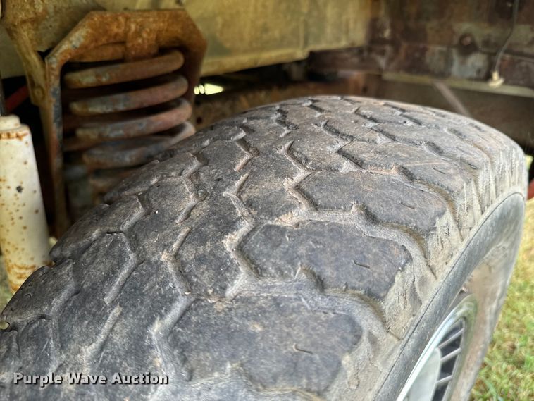 image for item DX1046 1976 Ford F100 pickup truck